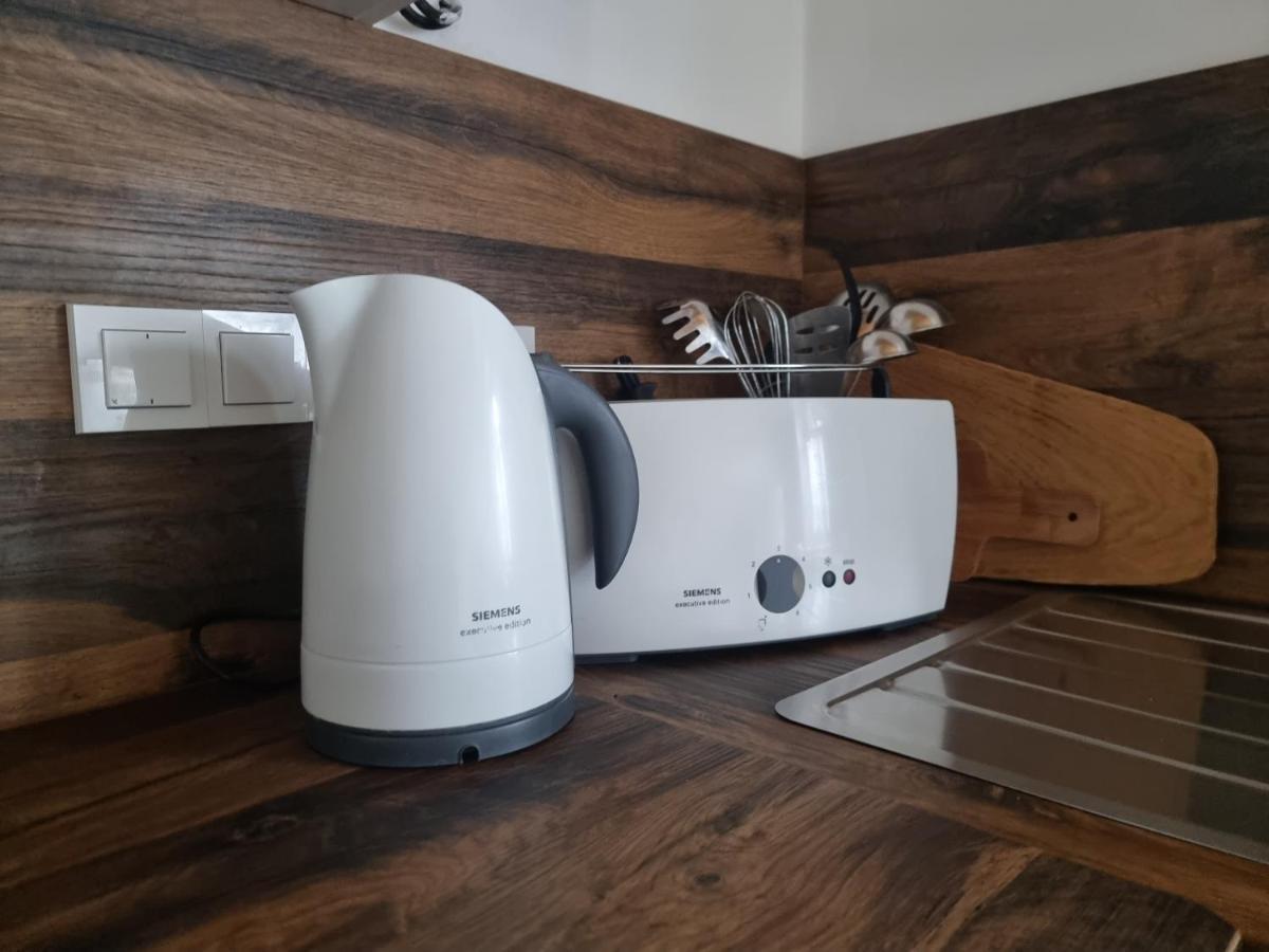 Luxusni Apartman S Krbem - Kunraticke Svycarsko Kunratice  Ngoại thất bức ảnh