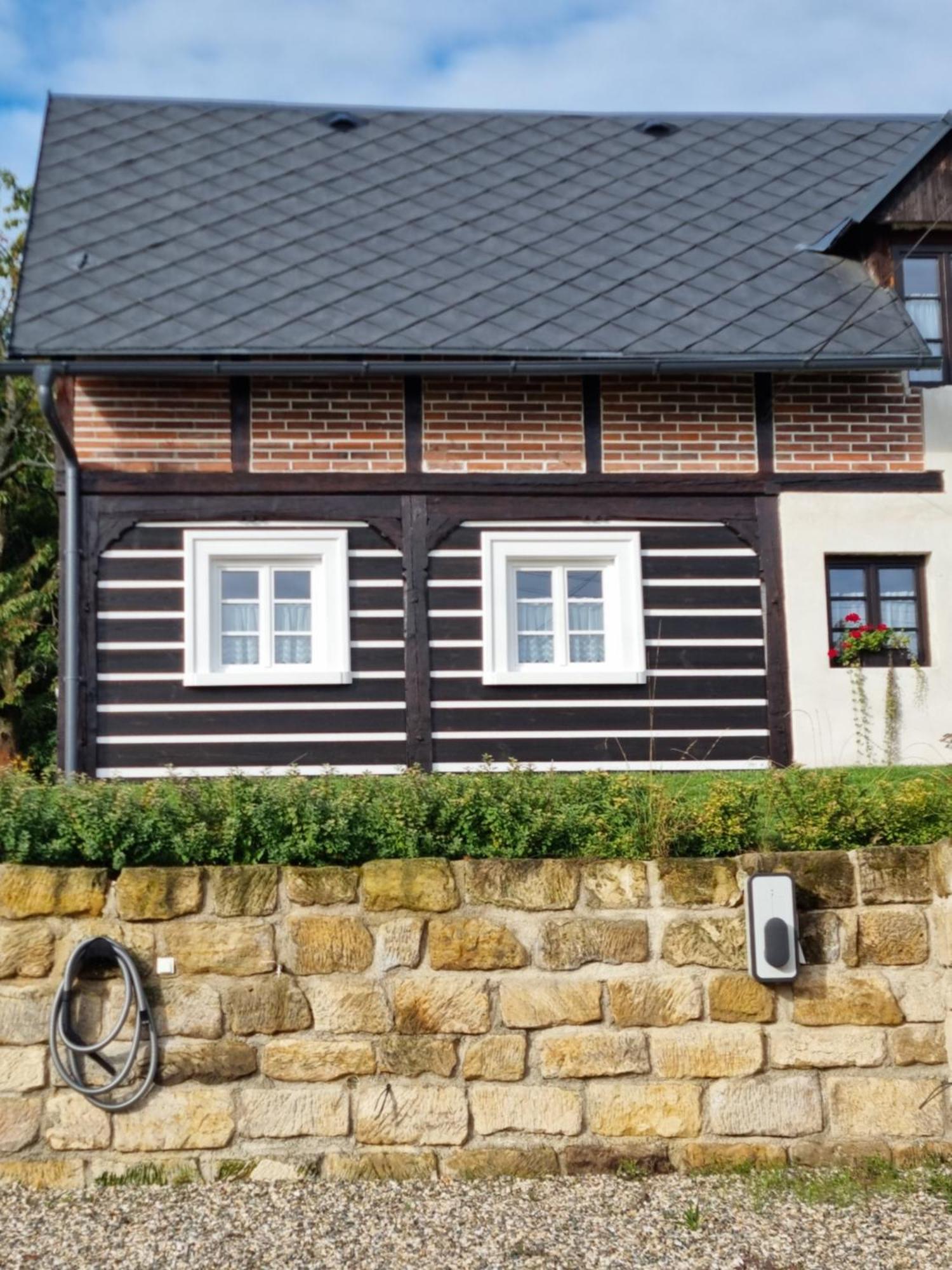 Luxusni Apartman S Krbem - Kunraticke Svycarsko Kunratice  Ngoại thất bức ảnh