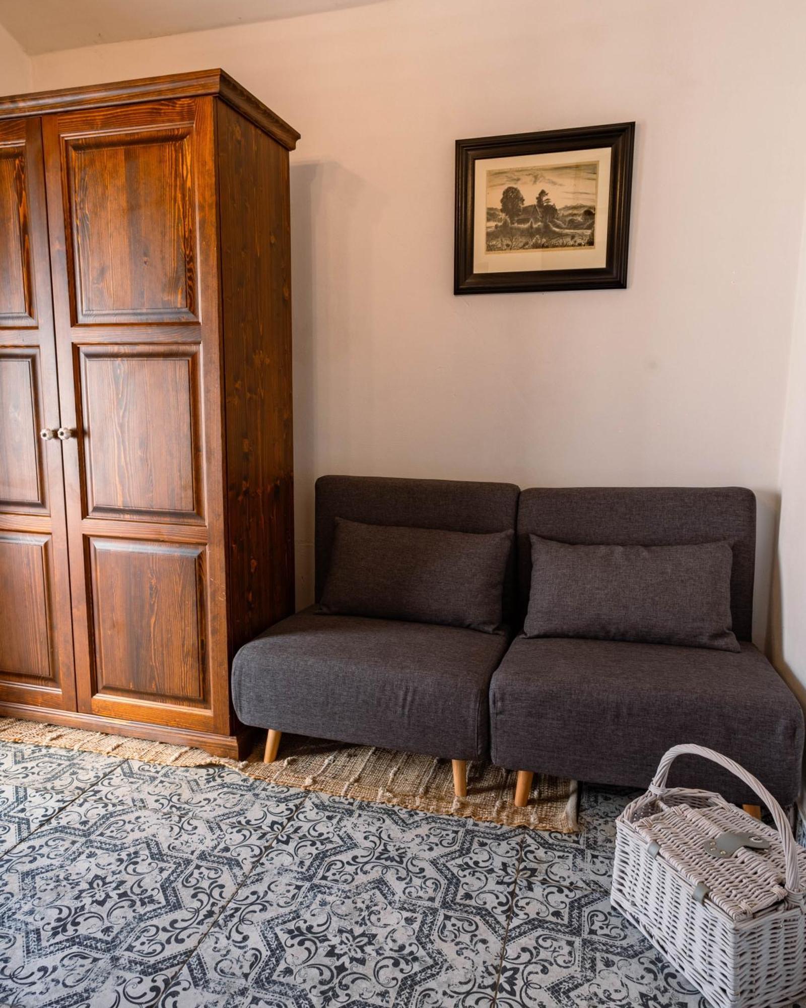 Luxusni Apartman S Krbem - Kunraticke Svycarsko Kunratice  Ngoại thất bức ảnh